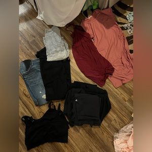 Maternity clothes lot
